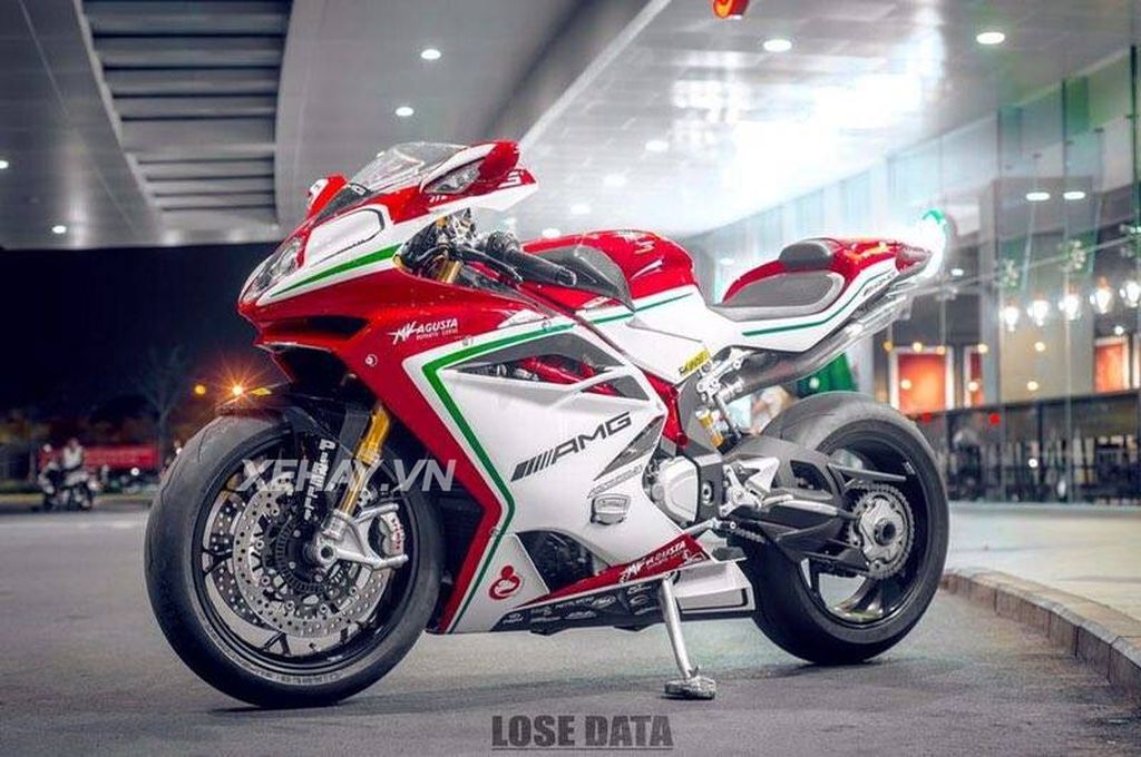 Cận Cảnh Vẻ Đẹp Siêu Môtô Mv Agusta F4 Rr Thứ 3 Trị Giá 1,35 Tỷ Đồng Tại  Việt Nam