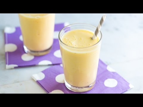 Easy 5-Minute Banana Smoothie Recipe - How to Make a Banana Smoothie