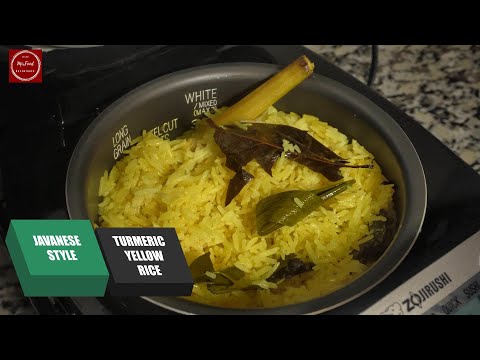 JAVANESE STYLE TURMERIC YELLOW RICE. JAVAANSE GELE RIJST. NASI KUNING.